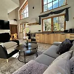 Am Bachl 1 By Interhome * Flattach